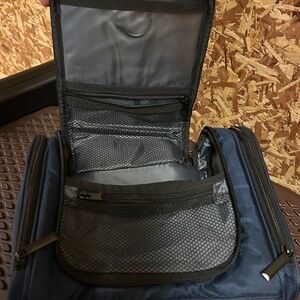 NEW Toiletry carry travel bag